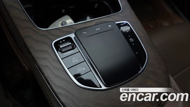 Mercedes-Benz E-Class E300e 4MATIC Exclusive