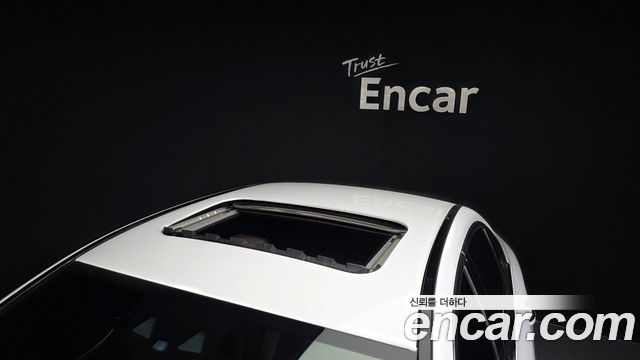 Mercedes-Benz E-Class E300e 4MATIC Exclusive