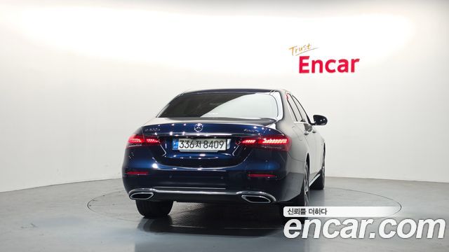 Mercedes-Benz E-Class E300e 4MATIC Exclusive