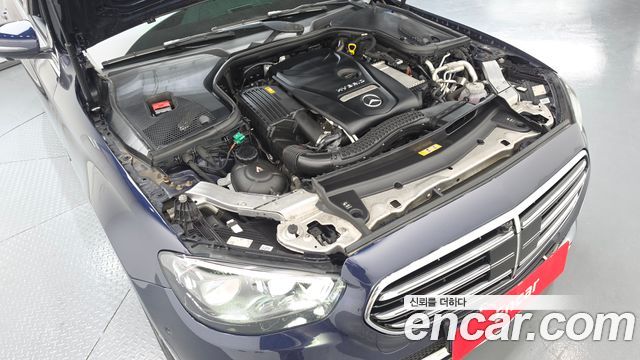 Mercedes-Benz E-Class E300e 4MATIC Exclusive