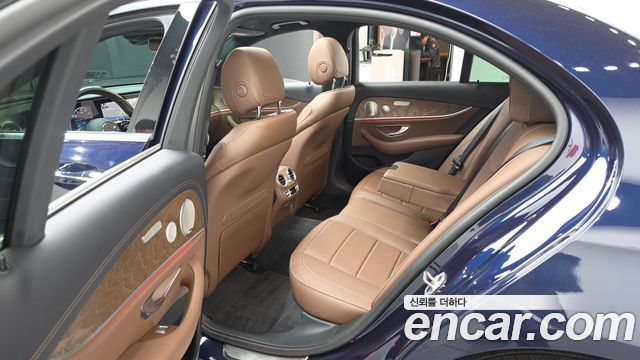 Mercedes-Benz E-Class E300e 4MATIC Exclusive