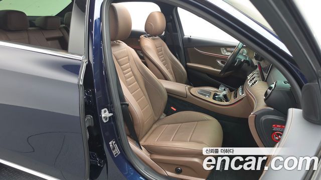 Mercedes-Benz E-Class E300e 4MATIC Exclusive