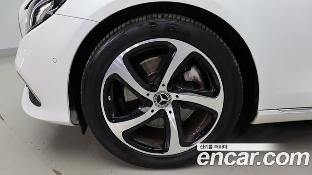 Mercedes-Benz E-Class E250 Avantgarde
