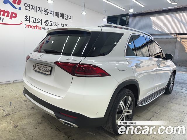 Mercedes-Benz GLE-Class GLE300d 4MATIC