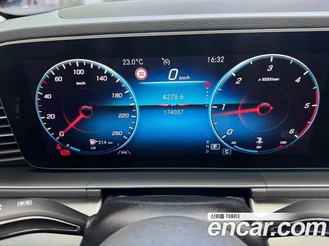 Mercedes-Benz GLE-Class GLE300d 4MATIC