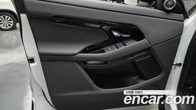 Land Rover Range Rover Evoque P250 Dynamic SE