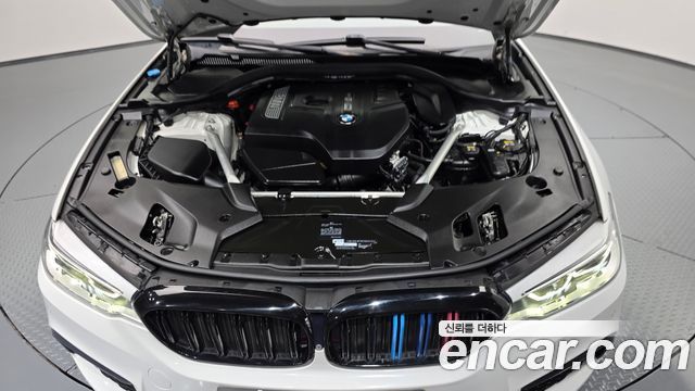 BMW 5-Series 530i M Sport Package Plus