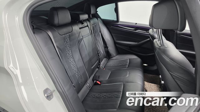 BMW 5-Series 530i M Sport Package Plus