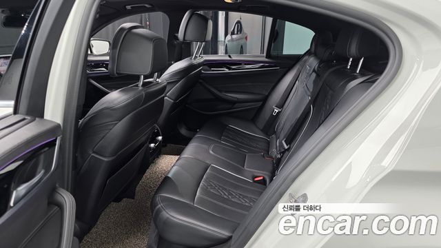 BMW 5-Series 530i M Sport Package Plus