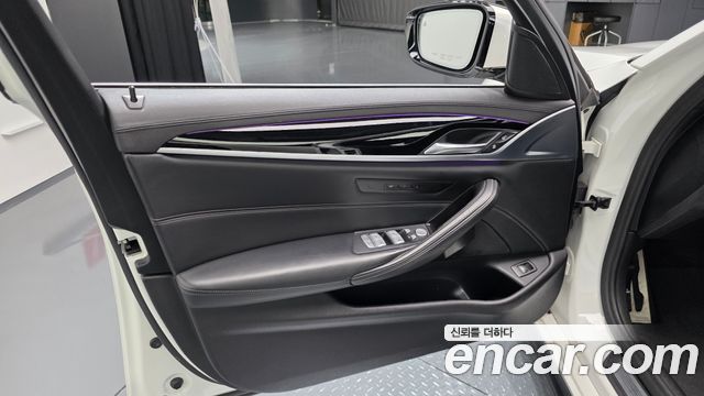 BMW 5-Series 530i M Sport Package Plus