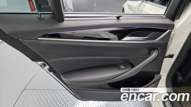 BMW 5-Series 530i M Sport Package Plus
