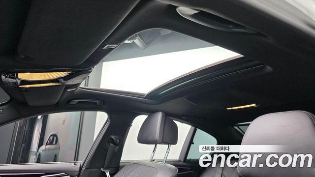 BMW 5-Series 530i M Sport Package Plus