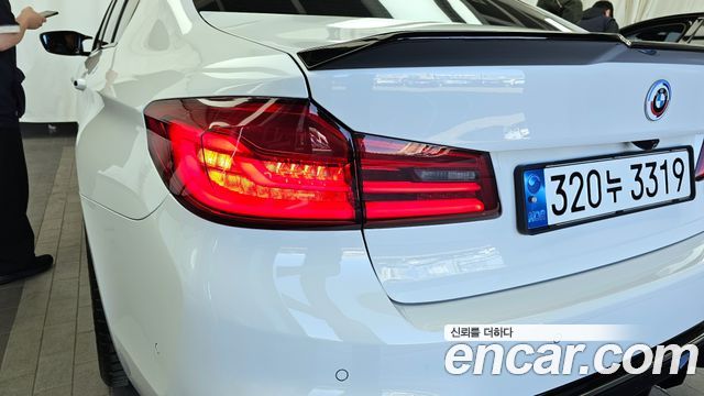 BMW 5-Series 530i M Sport Package Plus