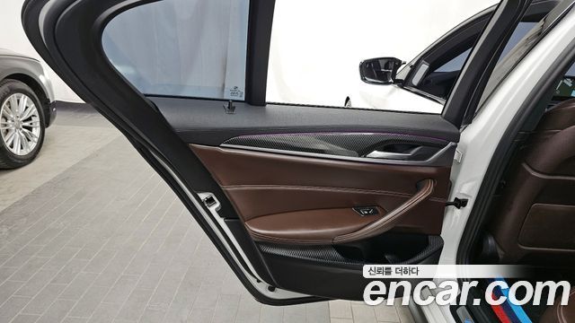 BMW 5-Series 530i M Sport Package Plus