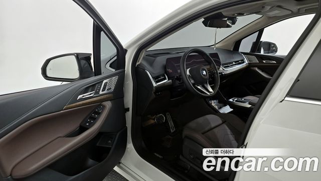 BMW 2-Series 220i Luxury