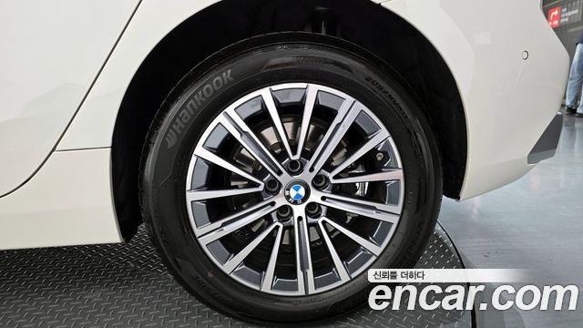 BMW 2-Series 220i Luxury