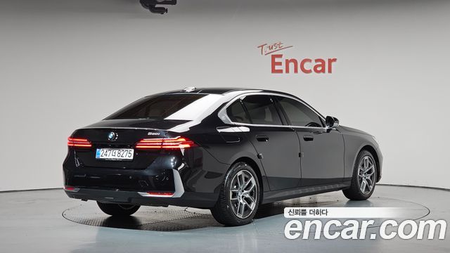 BMW 5-Series 520i