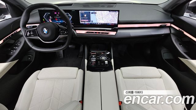 BMW 5-Series 520i