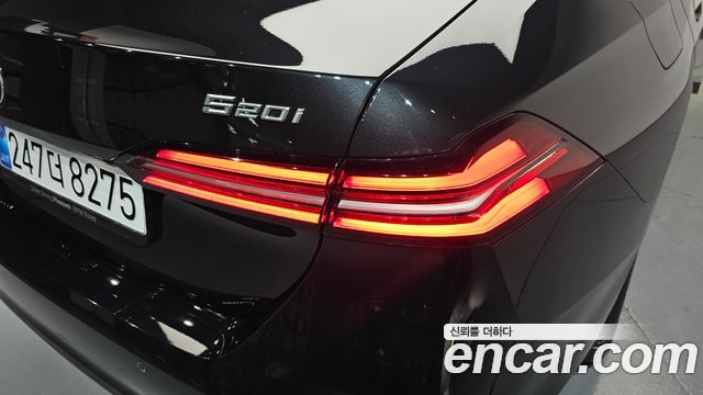 BMW 5-Series 520i