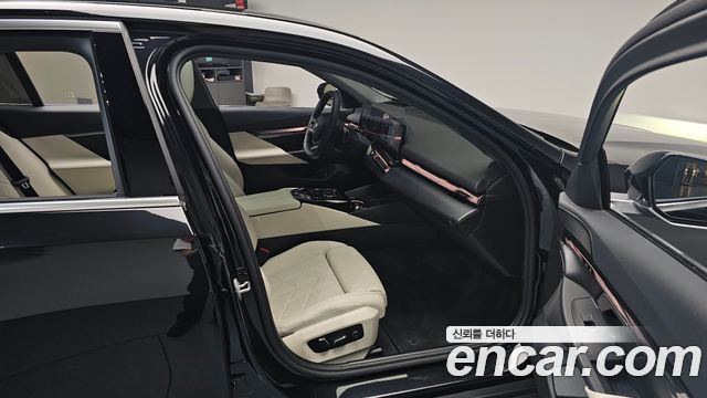 BMW 5-Series 520i