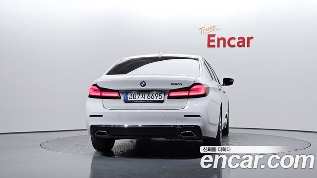 BMW 5-Series 530i Luxury