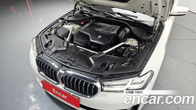 BMW 5-Series 530i Luxury