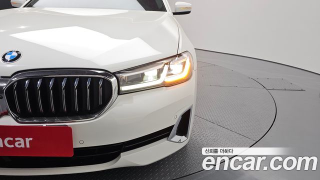 BMW 5-Series 530i Luxury