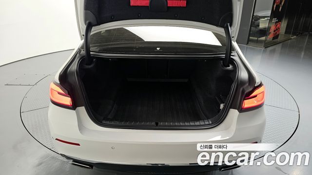 BMW 5-Series 530i Luxury