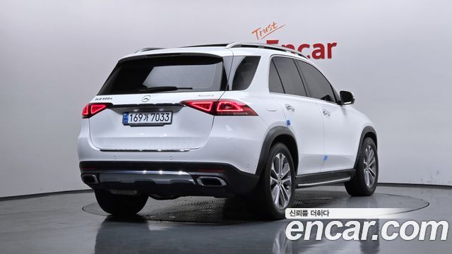 Mercedes-Benz GLE-Class GLE300d 4MATIC