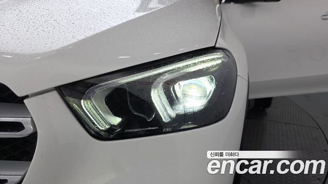 Mercedes-Benz GLE-Class GLE300d 4MATIC