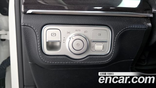 Mercedes-Benz GLE-Class GLE300d 4MATIC