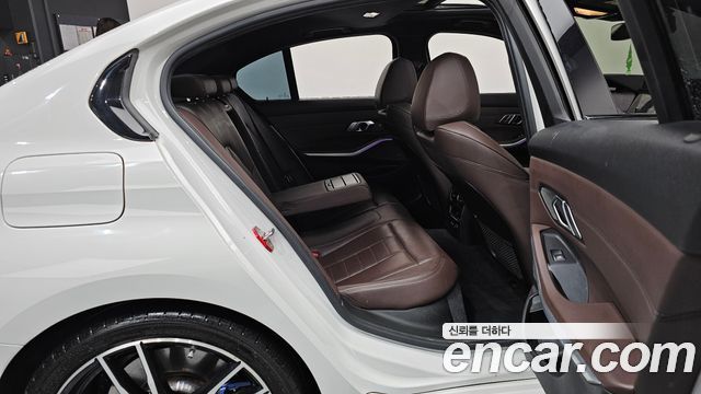 BMW 3-Series 330i M Sport