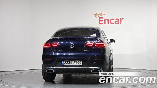 Mercedes-Benz GLC-Class GCL300 4MATIC Coupe
