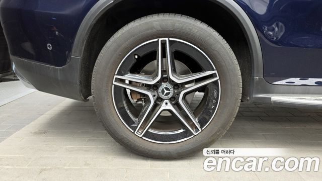 Mercedes-Benz GLC-Class GCL300 4MATIC Coupe