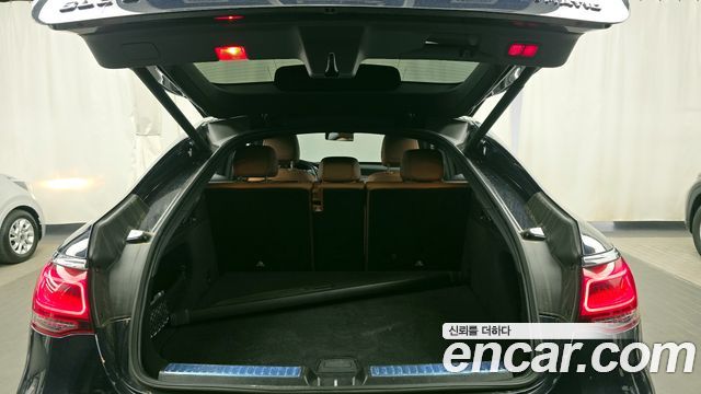 Mercedes-Benz GLC-Class GCL300 4MATIC Coupe