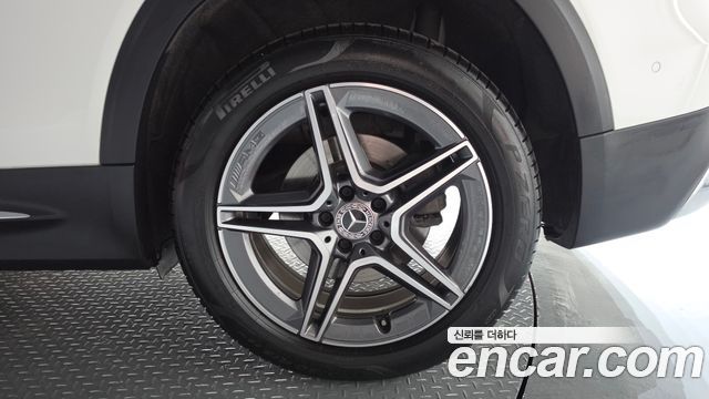 Mercedes-Benz GLB-Class GLB250 4MATIC