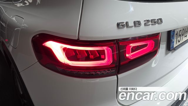 Mercedes-Benz GLB-Class GLB250 4MATIC