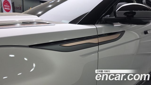 Land Rover Range Rover Evoque P250 Dynamic SE
