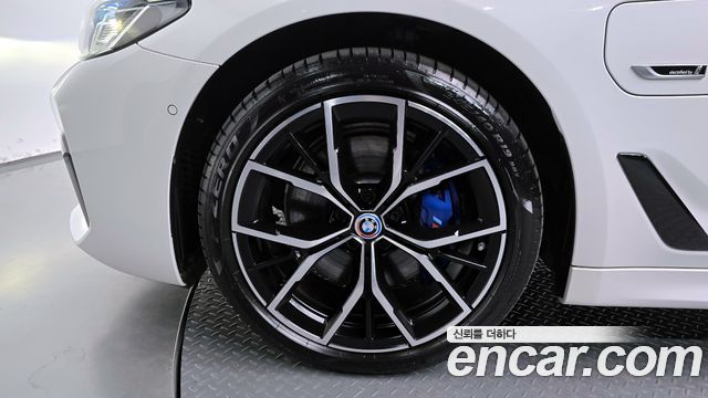 BMW 5-Series 530e M Sport