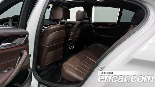 BMW 5-Series 530e M Sport