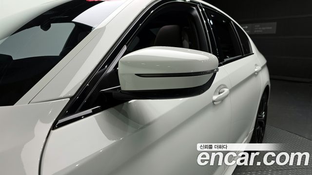 BMW 5-Series 530e M Sport