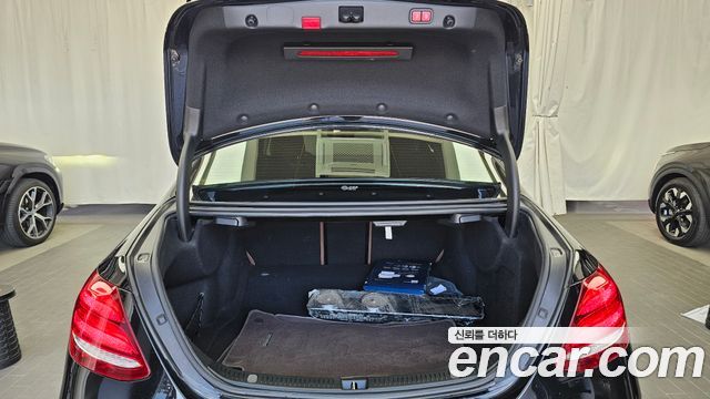 Mercedes-Benz E-Class E220d 4MATIC Exclusive