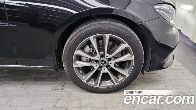 Mercedes-Benz E-Class E220d 4MATIC Exclusive