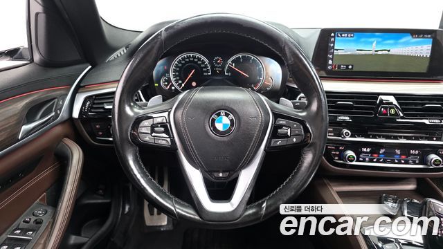 BMW 5-Series 520d xDrive M Sport Package Plus