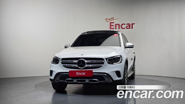 Mercedes-Benz GLC-Class GLC300e 4MATIC