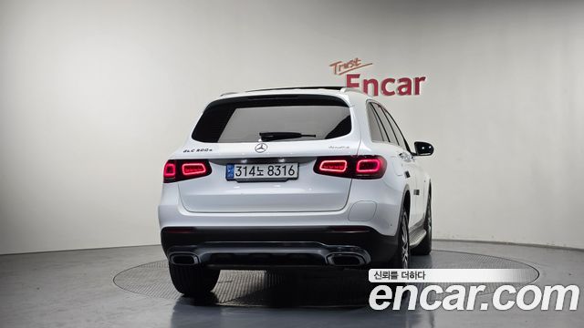 Mercedes-Benz GLC-Class GLC300e 4MATIC