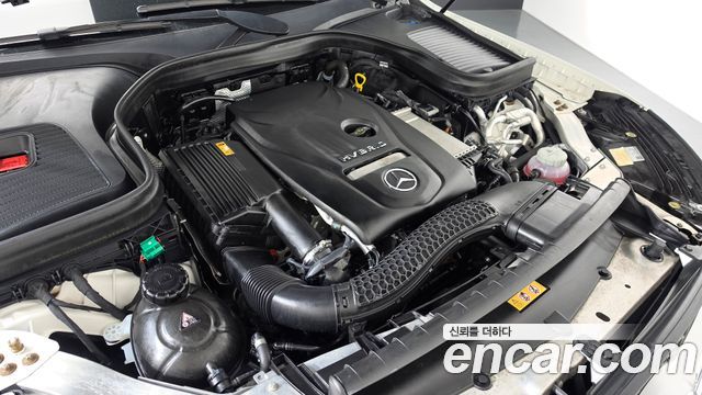 Mercedes-Benz GLC-Class GLC300e 4MATIC