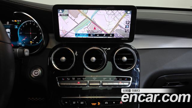 Mercedes-Benz GLC-Class GLC300e 4MATIC