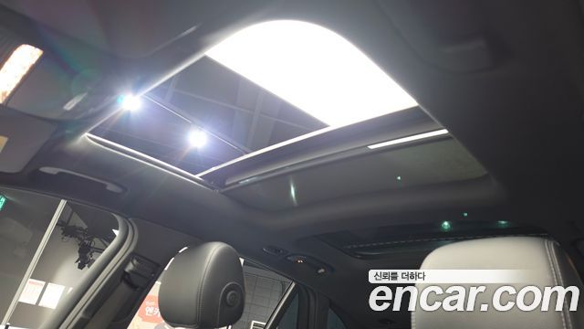 Mercedes-Benz GLC-Class GLC300e 4MATIC