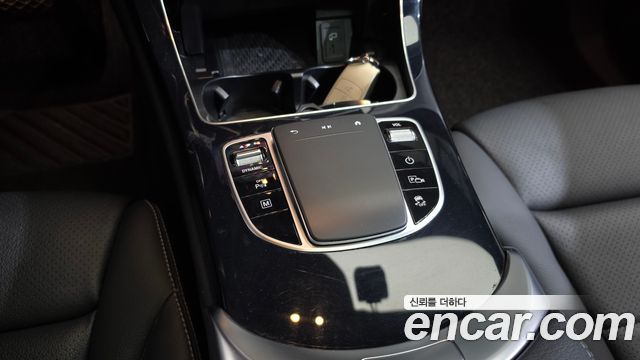 Mercedes-Benz GLC-Class GLC300e 4MATIC